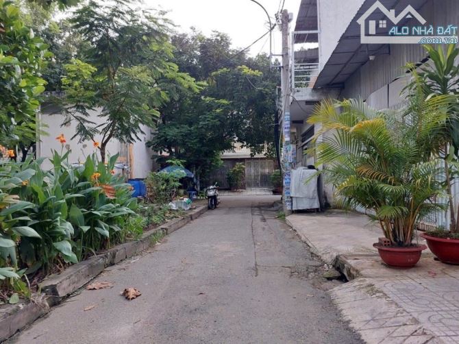Nhà khu phân lô Tân thới nhất q12 7,5 x19 - 1