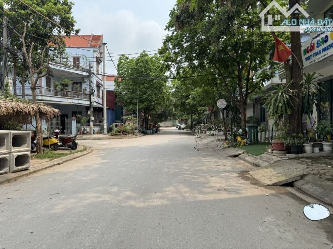 BÁN ĐẤT NGỌC CHI - VĨNH NGỌC CÁCH CẦU NHẬT TÂN 100M - Ô TÔ TRÁNH, DỪNG ĐỖ NGÀY ĐÊM - 1