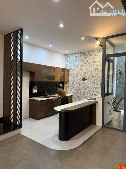 🏡 Nhà Mai Dịch, Cầu Giấy - Tuyệt tác bất động sản 🏡  💰 Giá bán: 20 tỷ  🏢 - 1