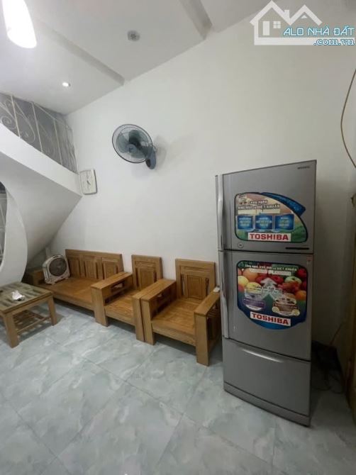 Cho thuê nhà ngõ Giếng Mứt Bạch Mai 32m x 4 tầng, giá 8tr/tháng - 1