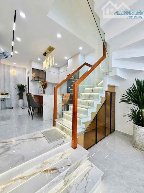 Bán nhà cho thuê 11tr/th ngay Tô Hiến Thành, Q10. Gía: 3 tỷ 072tr/65,3m2 sổ riêng - 1