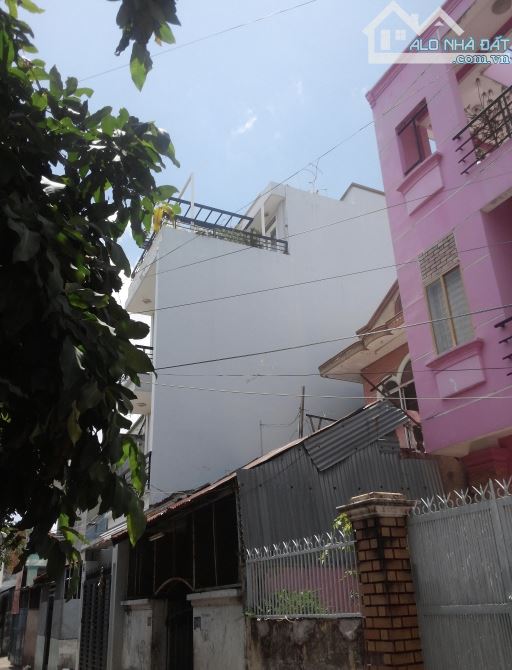 Nhà 38m² Bà Hom xây 1 trệt 2 lầu. Hẻm oto 6m thông, sổ chính chủ. Giá chỉ 2,4 tỷ còn TL - 1