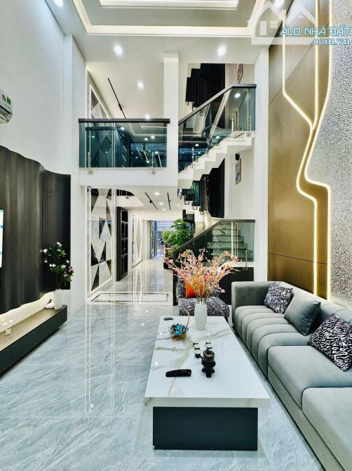 Chủ nhà ngộp vốn cần bán gấp nhà Hoàng Hoa Thám, Tân Bình - Giá 4 tỷ 390/60m2(4mx15m) - 1