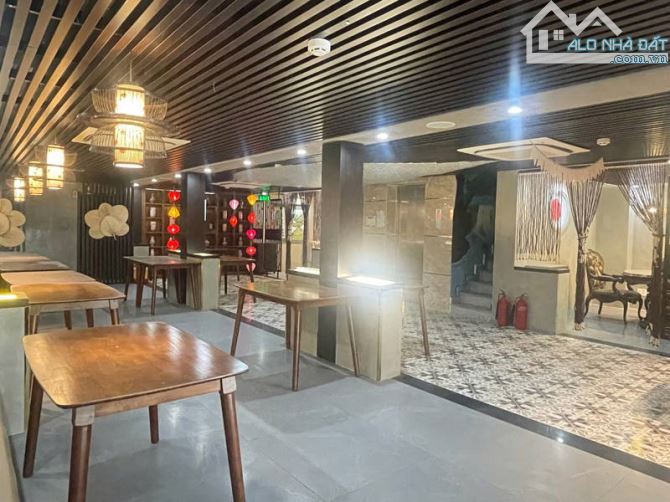 Nhà bán đường Sư Vạn Hạnh, DTSD 212m, 4 tầng, giá 76 tỷ - 1