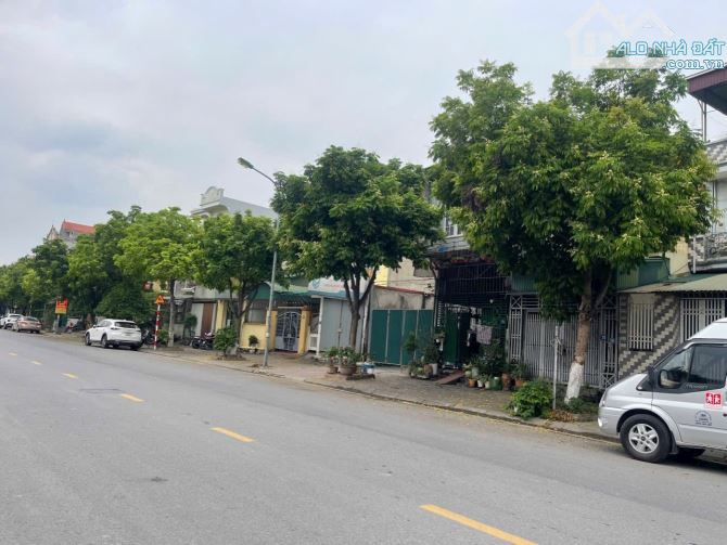 Đất đẹp đường 22m giá đầu tư kinh doanh tốt Phúc Lợi Long Biên DT 92m2 . Giá 195 triệu/m2 - 1
