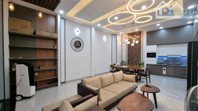 Bán nhà mặt tiền đường 13m P.Hiệp Tân Q.Tân Phú, DT: 5.5x20m nhà 2 lầu giá 16.5 tỷ TL - 1