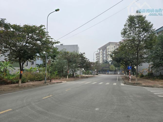 Bán lô đất đường rộng 22.5m Chu Văn An, giá 8,6 tỷ - 1