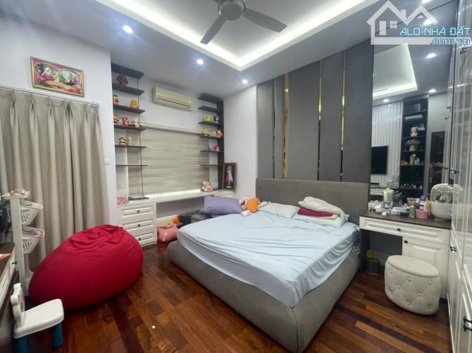 Nhà đẹp Giải Phóng - Thanh Xuân. Dt 55m, 5 tầng, mặt tiền 4.2m. Giá 15.4 tỷ (còn TL) - 1