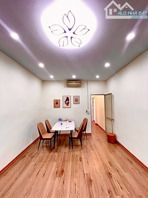 Bán nhà tập thể phố kim liên trung tâm đống đa fun nội thất đẹp hai thoáng trước sau - 1