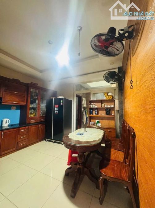 HÀNG HOT ! Nhà BTCT - Ngang 5x12 - 60m2 - Xe Hơi tới nhà - 3 tỷ 7 TL - 1