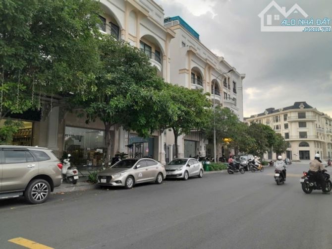 Siêu phẩm mặt tiền trung tâm Vạn Phúc – Kinh doanh đỉnh – Góc 2 mặt tiền - 1
