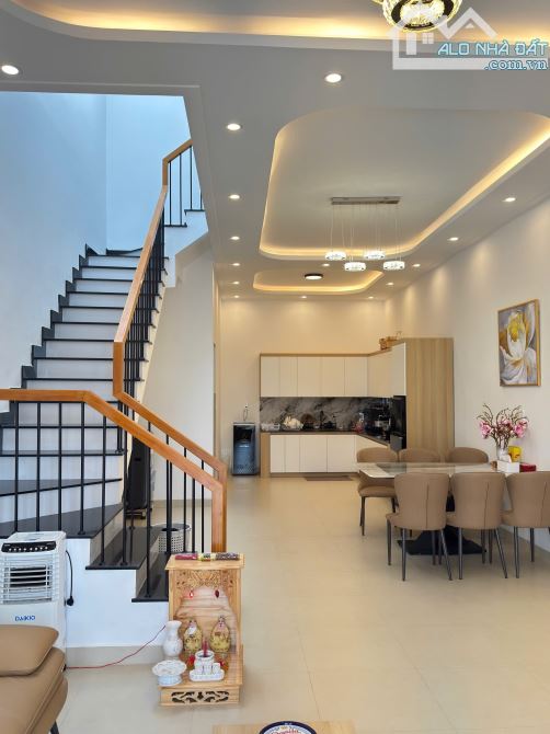 BÁN NHÀ MẶT TIỀN NGUYỄN TRÃI PHƯỜNG 2 TP BẢO LỘC. NHÀ MỚI XÂY KIÊN CỐ HIỆN ĐẠI - 1