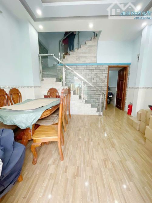 Bán nhà mặt phố đường Gò Cát Quận 9 cũ gần chợ Phú Hữu Tp Thủ Đức (55m2) 5.6 tỷ - 1