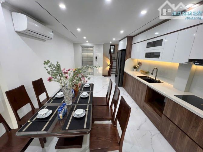 bán nhà phố Bồ Đề,quận Long Biên 40m2*5 tầng ,KD vô địch giá 6 tỷ - 1