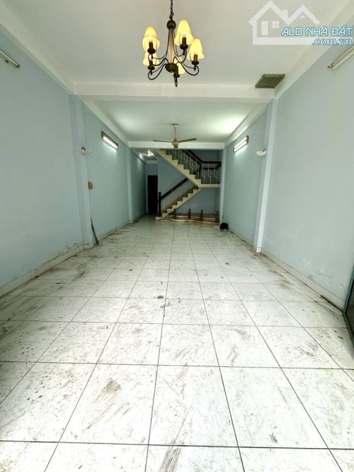 Nhà mặt tiền khu Bình Phú 1 Q6, gần 100m2 ngang 4.2 SHR vuông đep, giá đầu tư 12.8 tỷ TL - 1