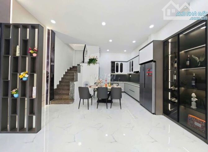 CHỦ NGỘP TIỀN CẦN BÁN NHÀ ĐƯỜNG PHAN PHÚ TIÊN, QUẬN 5-GIÁ 4TỶ120/ 5X14,2M-(71M2) SHR 9 CHỦ - 1