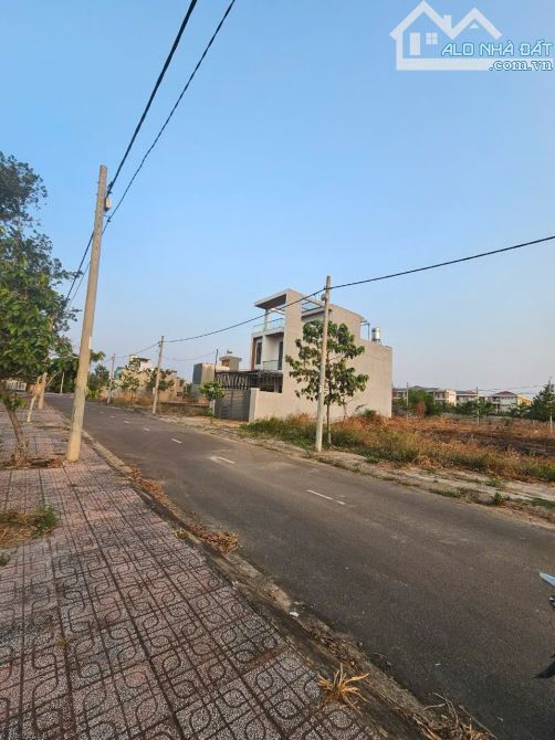 ĐẤT SỔ RIÊNG FULL THỔ CƯ  TRUNG TÂM TT TRẢNG BOM - 1