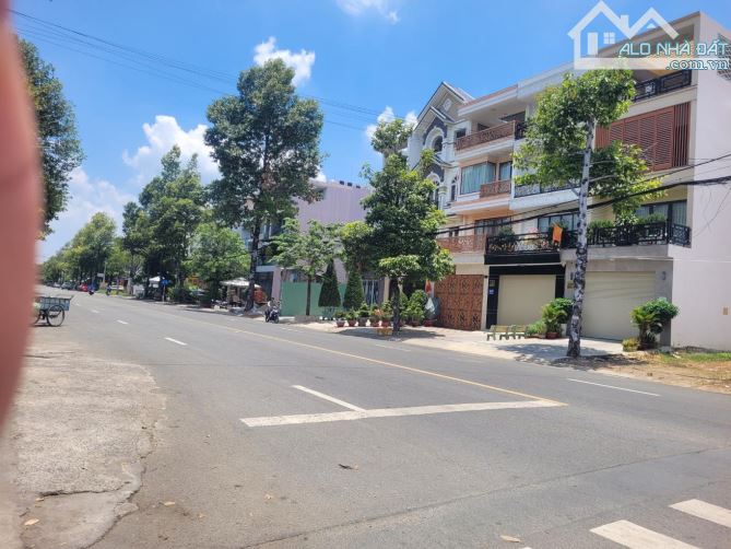 🏡💥❤KHU VIP TÊN LỬA - MẶT TIỀN KINH DOANH 30M - 100M2(5X20M) - 4 TẦNG - SỔ SẠCH ĐẸP - HƠN - 1