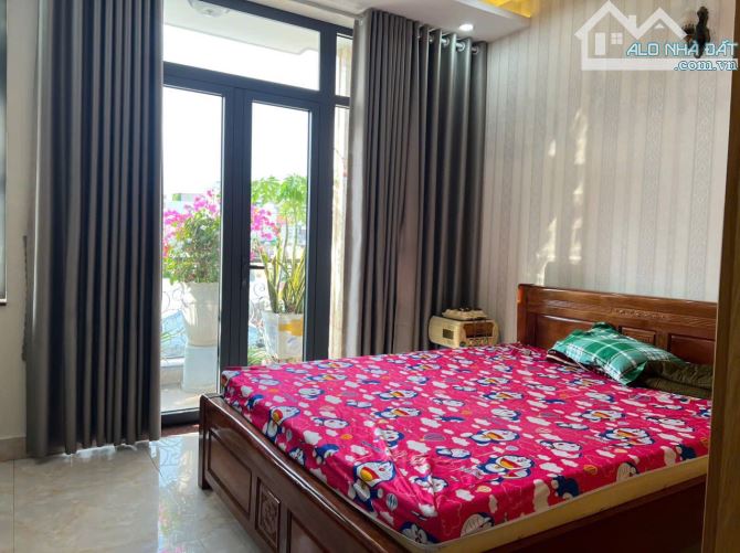 Bán gấp nhà trung tâm Phú Nhuận, hẻm 7m, 5 tầng,  không gian sống lý tưởng, khu an ninh! - 1