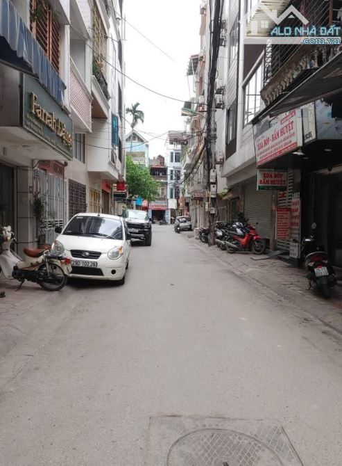 Nhỉnh 20 tỷ, có ngay nhà phân lô, ô tô, Mai Dịch, Cầu Giấy, DT 65m, 3 tầng, MT 4 M - 1