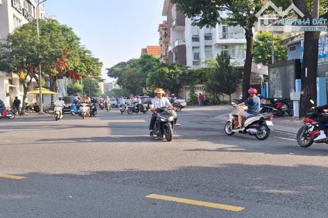 Bán nhà mặt tiền đường Hoa, Phú Nhuận, 4 tầng,  lý tưởng làm trụ sở văn phòng công ty! - 1
