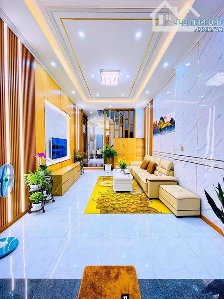 BÁN GẤP TRONG THÁNG ĐỂ ĐỊNH CƯ - HXH NGUYỄN ĐÌNH CHIỂU - 40M² - 6 TẦNG - 1