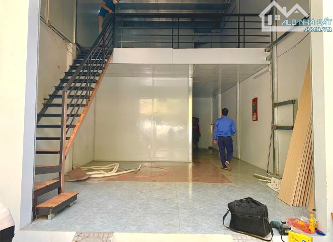 Cho thuê nhà khu liền kề Đại Thanh.DT 55m2 ô tô làm văn phòng kho xưởng giá 8tr - 1