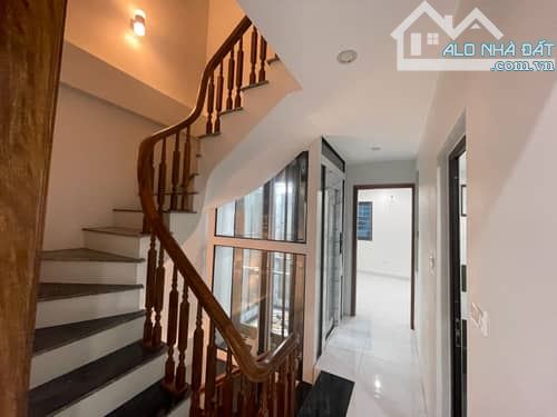 Nhà đẹp- ngõ thoáng rộng- TT phố Hoàng Hoa Thám Ba Đình- DT30m2-5T-MT4.2m- Nhỉnh 6TỶ - 1
