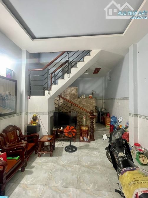 Bán nhà HXH gần Lê Văn Quới, giáp Tân Phú, 32m2 - 4x8 - 3 tầng, chỉ hơn 3 tỷ - 1