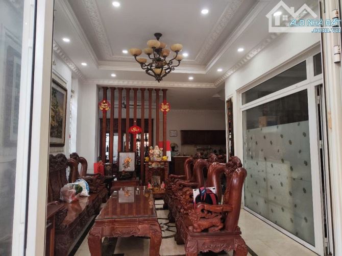 Bán nhà MT ngộp, xe hơi đỗ cửa ĐS 38, Hiệp Bình Chánh, Thủ Đức, 151m2, 3 tầng - 1