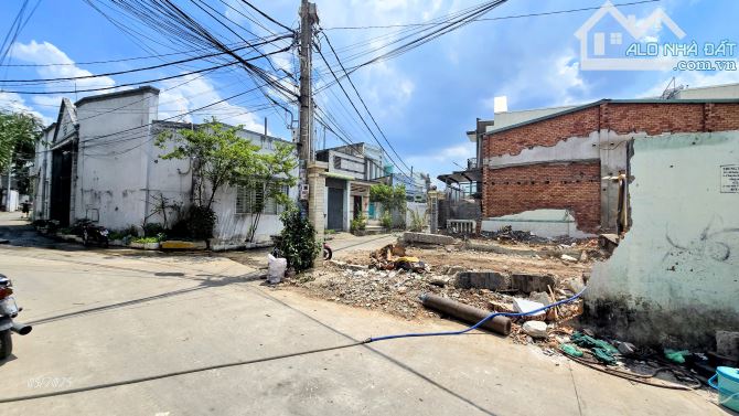 CẦN B.án 2 Lô Đất Đường Thông 2 Xe Hơi Tại Phường Tân Phong Gần Chợ & Nhà Thờ Phúc Hải - 1