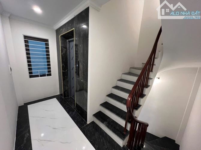 Bán nhà phan đình giót hà đông ô tô tránh gần 5 tầng thang máy DT39m2 giá hơn 8 tỷ - 1