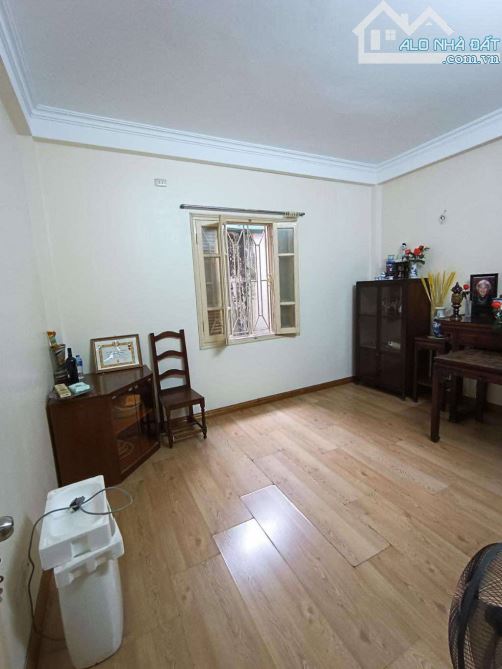Bán nhà Dân xây - Âu Cơ - 65m2 x 4T x MT 5m - 3 Thoáng - Ngõ thông vài bước ra Phố - 1