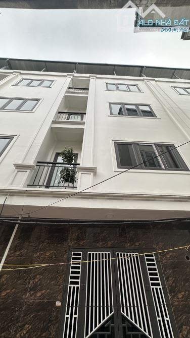 CỰC HIẾM- NHÀ MỚI ĐẸP - Ở NGAY - NỘI THẤT CAO CẤP - NGÕ Ô TÔ THÔNG - BÁT KHỐI, LONG BIÊN - 1