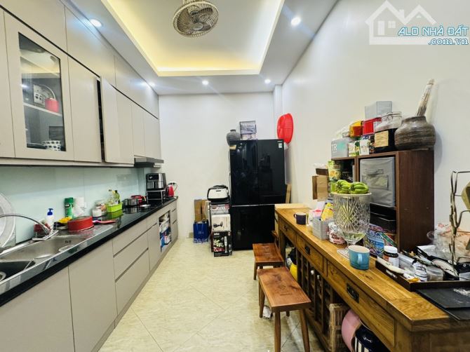 Nhà bán chính chủ ngõ nông rộng - 1