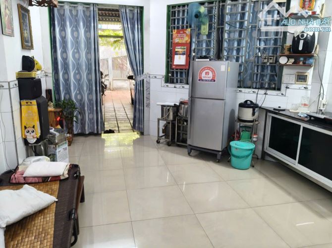 Hàng Thơm nhà Liên khu 4-5 gần chợ Bình Thành hẻm 6m thông 76m2,3 Tầng Nhỉnh 3 tỷ - 1