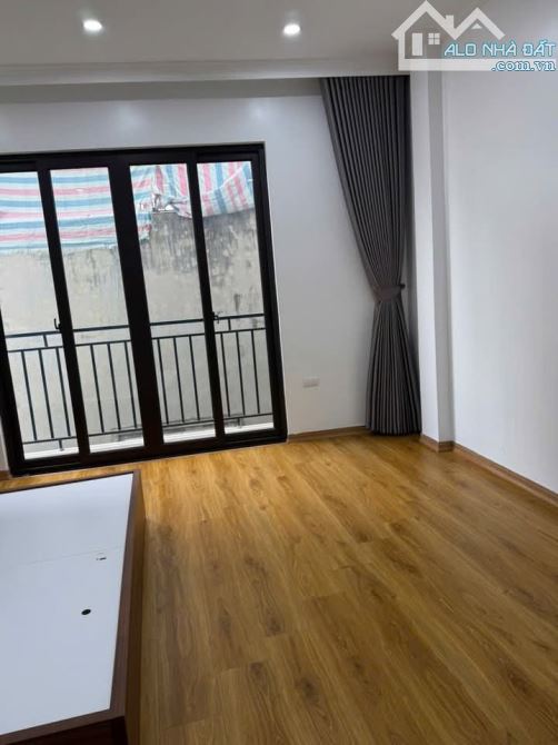 Cho thuê nhà ngõ phố Ngoạ Long Bắc Từ Liêm 40m x 6 tầng,  giá 16.5tr/ tháng - 1