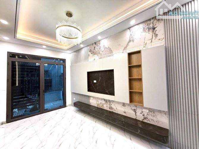 NHÀ ĐẸP Ở NGAY PHỐ THỊNH QUANG 4 TẦNG 40M2 HIỆN ĐẠI - TRUNG TÂM ĐỐNG ĐA - CHỈ HƠN 7 TỶ - 1
