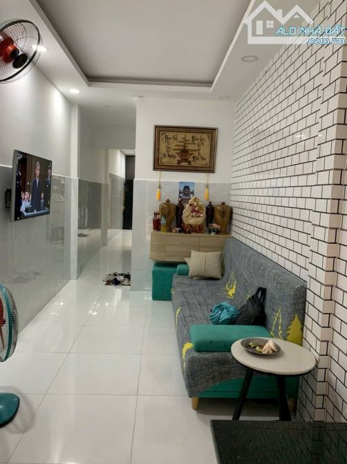 Bán nhà Luỹ Bán Bích, gần Hòa Bình, giáp Q11, 41m2 - 2 tầng, chỉ hơn 3 tỷ - 1