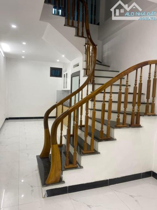 Lô góc la khê - 30/33m2 – 7.6 tỷ - Phan Đình Giót – Oto đỗ gần - 1