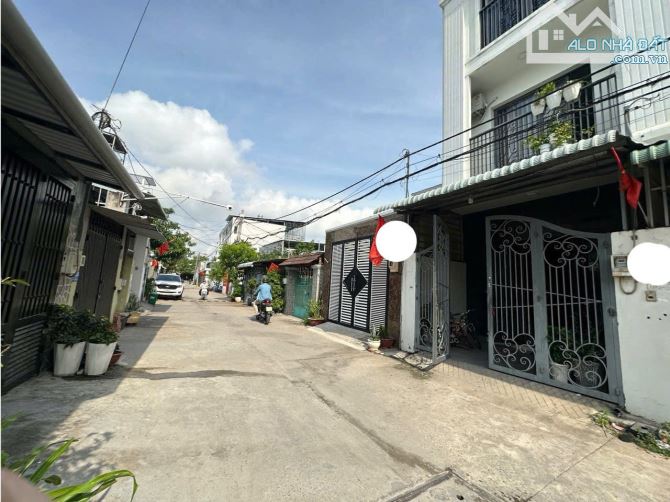 NHÀ (4x15) SIÊU HOT Q.12 1 TRỆT 2 LẦU, ĐƯỜNG 8M Ô TÔ TẬN CỬA CHỈ 4,8 TỶ!! - 1