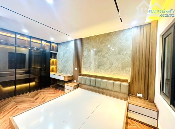 BÁN NHÀ CỰC ĐẸP - 1 BƯỚC RA PHỐ TÔN ĐỨC THẮNG - 35M2 - 7M MẶT TIỀN - 7 TẦNG THANG MÁY !!! - 1
