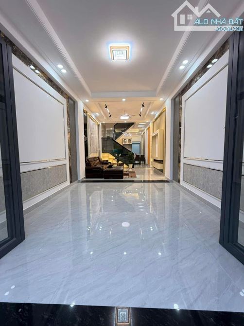 Bán Gấp Nhà Bình Trị Dĩ An Full Nội Thất Cao Cấp Vị Trí Siêu Đẹp - 1