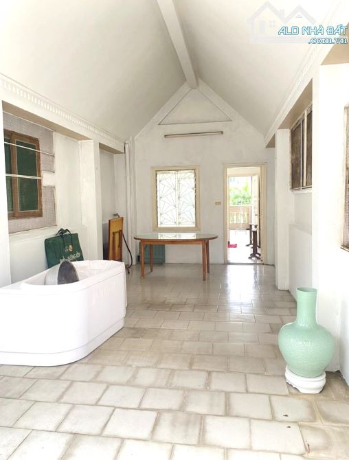 BÁN NHÀ NGÕ TO NHƯ PHỐ - 463 ĐỘI CẤN - 64M2 - 5 TẦNG - GẦN PHỐ - GẦN Ô TÔ - 16.5 TỶ - 1