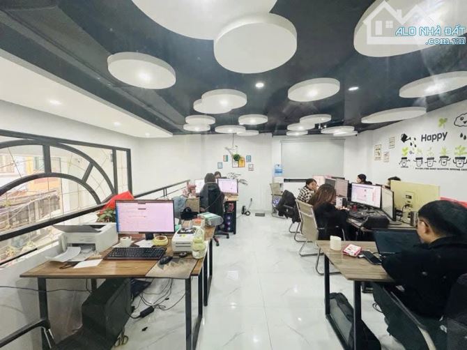 20m Phố Nguyễn Trãi, oto tránh,lô góc 8 tầng thang máy, sổ 75m2 x mtiền 6.2m. Giá 31 tỷ - 12