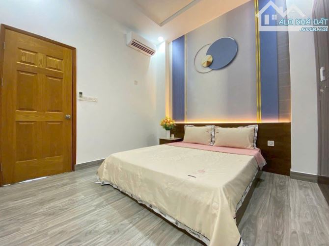 Chỉ 2 tỷ 650 cho căn 45m² Đoàn Văn Bơ xây 1 trệt 2 lầu. Hẻm 5m thông Nguyễn Tất Thành. SHR - 14