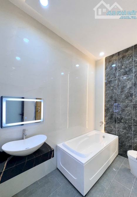 Nhà 1 trệt 2 lầu 3 tấm góc 2 mặt tiền sổ riêng thổ cư p. Hoá An - 14