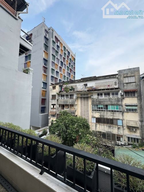 BIỆT THỰ  MT NGUYỄN VĂN THỦ VS MẠC ĐỈNH CHI- NGANG 8,5M- 4 TẦNG- 88 TỶ - 14