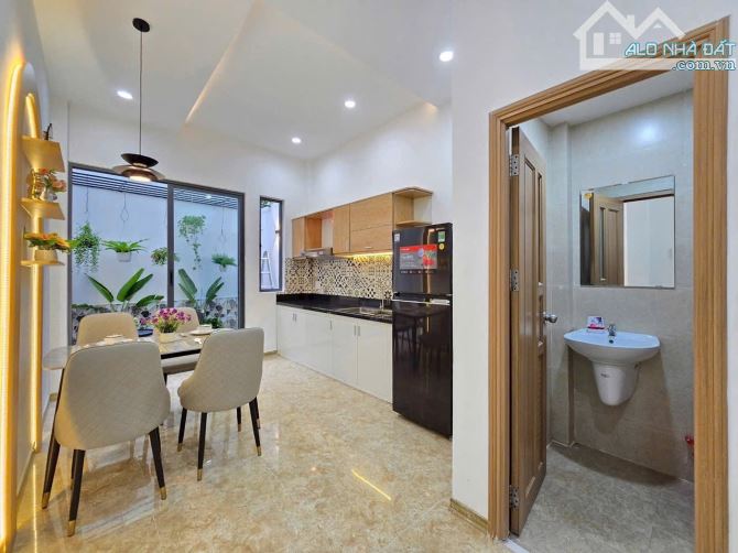 Siêu phẩm nhà 3 tầng 3 mê Hoàng dtsd 150m2 full nội thất xịn xò - 14