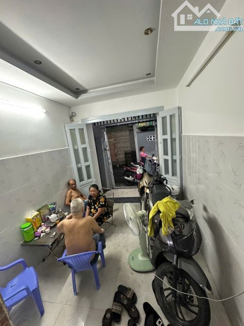 SÁT MẶT TIỀN  TÔN ĐẢN Q4 ĐÚC 5 TẤM CÓ 4 TỶ - 15